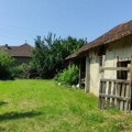 Na prodaju kuća sa imanjem u selu Rakovac (foto&video)