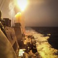 Jemenski Huti ispalili raketu na američki razarač USS Karni