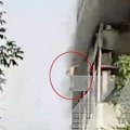 Pakao u "tajnom ruskom istraživačkom centru": Jezivi snimci, ljudi skaču sa osmog sprata da se spasu od požara (video)