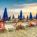 Cene ležaljki u Grčkoj uglavnom besplatne uz konzumaciju pića iz barova