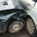 Osam saobraćajnih nezgoda, jedna osoba zadobila teške telesne povrede
