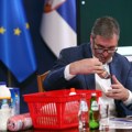 Vučić protiv trgovinskih marži: Dodvoravanje biračima nauštrb tržišne privrede