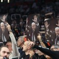 Ovako to izgleda sa tribina: Od ovog momenta su krenuli zvižduci za igrače Partizana, ova dva igrača najgore prošla!