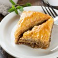 Trouglasta baklava sa orasima: Provereno dobar recept za dane posta