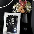 Komemoracija Beti Đorđević: Puštena dosad neobjavljena pesma; unuka u suzama