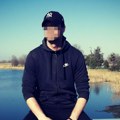 Ovo je golman koji davi i šutira devojku s leđa: Dobio zabranu prilaska, pa se svađao na društvenim mrežama