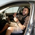 Pobednik "Zvezda Granda" prodaje auto koji je dobio kao nagradu: Traži 2.000 € za njega, kolega izneo detalje