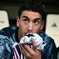 Vlahović se opet povredio - Juventus rutinski protiv Đenove