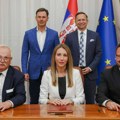 Влада Србије и МОЛ потписали акционарски уговор о управљању НИС-ом