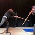 Mačevanje uživo, i to dramatično! Studenti FSU ponovo iznenadili na sceni, evo kako mačem rukuju kao glumci