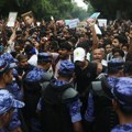 Sukobi u Nju Delhiju: policija suzavcem na pripadnike „Pokreta bubašvaba”
