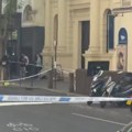 Haos u centru Londona: Četvorica muškaraca izbodena u turističkoj četvrti, uhapšena žena (video)