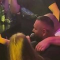 Folker bakšiš sa nastupa poklonio devojci u kolicima: Niko nije znao zašto silazi sa bine, a onda sve rasplakao