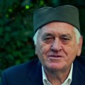 (Video) Toma Nikolić sa šajkačom uputio poziv na skup SNS u Kragujevcu "Danas, predvođeni Aleksandrom Vučićem, moramo da…