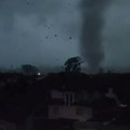 Stravični prizori iz Italije: Tornado pogodio Milano, nevreme krenulo ka Hrvatskoj VIDEO