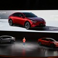 Нови ударац Кинеза: Представили електрично возило Л60, желе скинути с трона најпопуларнији аутомобил на свету