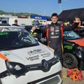 Druga trka u životu, a prvi pehar: Mladi srpski automobilista gradi ime na stazama širom Evrope