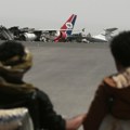 "Putnici su panično bežali": Izrael gađao aerodrom u Sani, uništen poslednji avion "Jemen ervejza"