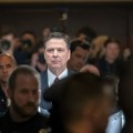 Podignuta optužnica protiv bivšeg direktora FBI Džejmsa Komija