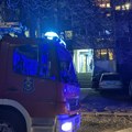Požar u zgradi u Radničkom naselju u Leskovcu: zapalio se dimnjak, stanari strepe u hodniku