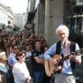 Дарко Рундек наступио у центру Београда и поручио да су студенти својим протестима учинили „нешто велико“