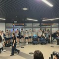 VIDEO "Orlići" dočekani u Beogradu ovacijama i pokličima šampioni, emotivan trenutak za selektora Mijovića