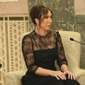 Некада најбоља на свету се понижава јавно: Изашла из медијске илегале, ево како се додворавала Вучићу на пријему