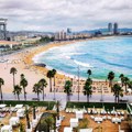Tragedija kod Kosta Dorade: Braća turisti skočila sa trajekta da doplivaju do bara na plaži, jedan se utopio
