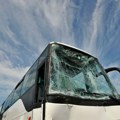 Incident kod Vitine: Kamenovan autobus iz Brezovice pun putnika