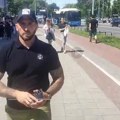 Napadnut novinar Danasa ispred Novosadskog sajma (VIDEO)