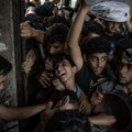 Haos u Gazi: Gladni Palestinci upali u magacin UN u potrazi za hranom, ima mrtvih (VIDEO)