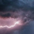Oluja stiže u bih u Hrvatkoj i Sloveniji već izdata upozorenja na nevreme građanima se savetuje oprez Hoće li dobaciti do…
