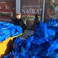 Radikali oteli transparent "Smrt fašizmu" u Beogradu i oterali aktivistkinju koja ga je nosila