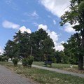 I sunce i oblaci i kiša, popodne razvedravanje i sve toplije