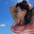 "Ne želim da budem plastična lutka kao većina ljudi na estradi": Naša pevačica zbog silikona bila nepokretna, a evo da li…
