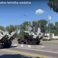 Specijalni dronovi ''vrabac'' i ''osica'' na vojnoj paradi, prikazana impozantna raketno tehnička sredstva