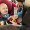 Uručena auto-sedišta za mališane u staroj pazovi Opština pruža podršku porodicama u najvažnijem životnom periodu