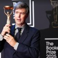 Britansko-mađarski pisac Dejvid Salaj osvojio Bukerovu nagradu za roman "Flesh"