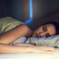 Zašto u proleće spavamo manje: Naučnici otkrivaju kako godišnja doba utiču na san