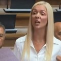 „15 godina ste jugu Srbije kožu s leđa skidali i sve što ste mogli od juga ste uzeli. Vratite nam naše pare!“