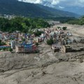 Kina obustavila spasilačke akcije kod granice sa Nepalom: Preti novo klizište