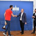 Gradonačelnik Novog Sada Milan Đurić primio zlatne srpske basketaše