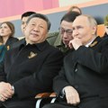 Evo šta sadrži kesa sa poklonima koju će od Putina dobiti i Vučić i si: Jedna stvar je posebno zanimljiva, tu je i…