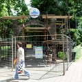 Nestabilna glavna kapija od sige: Na ulazu u park Banje Koviljače