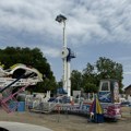 Opština Inđija: Luna park radio bez dozvole i pored zabrane rada