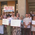 Nova.rs: Pušten anesteziolog Stefanović, priveden na protestu za Vidovdan