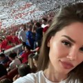 Zanosna supruga asa zvezde došla na marakanu i doživela neprijatnost! Posle meča ostala u neverici, otkrila šta joj je…