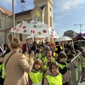 Veseli kišobrani obojili centar Zrenjanina: Deca i kreativnost u prvom planu [FOTO]