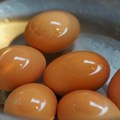 Skuvajte jaja a da voda ne proključa: Recept star više od veka, a jaje ukusno i lako se ljušti