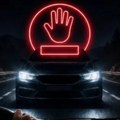 Snimak sa mreža otkrio bahatog vozača - sa probnom dozvolom jurio auto-putem u kontrasmeru